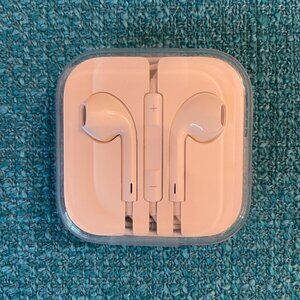Apple EarPods with 3.5mm plug